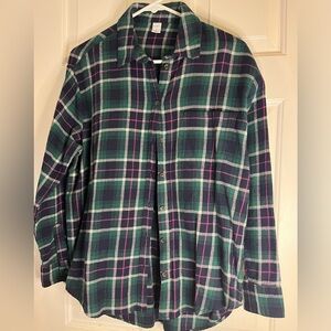 Old navy plaid shirt.